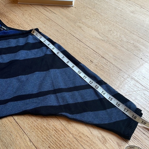 Premise Dolman Sleeve Sweater - Picture 8 of 9